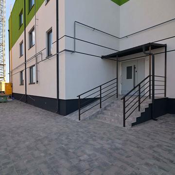 Льонокомбінатівська вул., 1