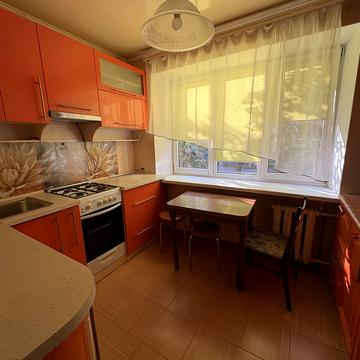 Запорізька вул., 18