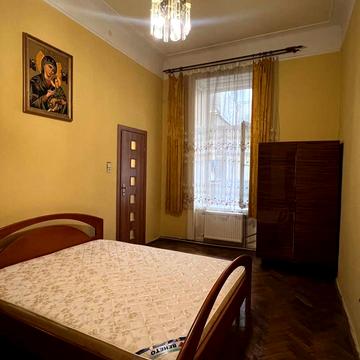 Миколи Устияновича вул., 6