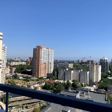 Середньофонтанська вул., 35