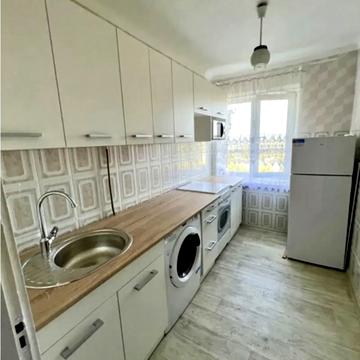 Шкільна вул., 12