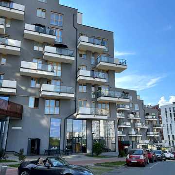Малоголосківська вул., 17