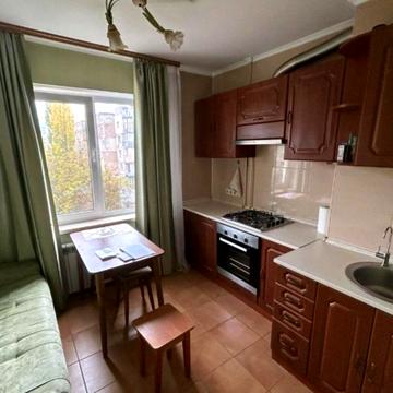 Сімї Глодан вул. (Ільфа і Петрова), 27