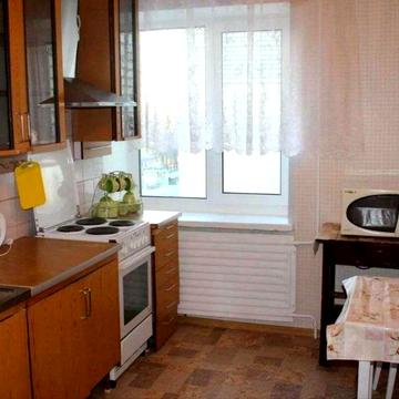 Леся Курбаса просп., 1-Б