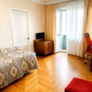 Дмитра Донцова вул., 61