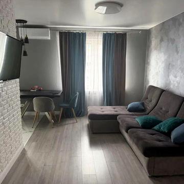 Софії Русової вул., 7