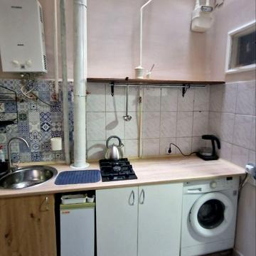 Базарна вул., 38