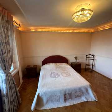 Феодосійська вул., 4