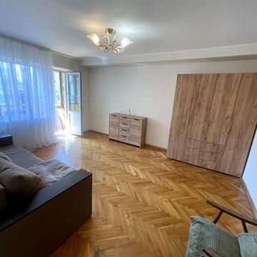 Олеся Гончара вул., 80/3