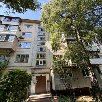 Романа Ратушного вул. (Волгоградська), 9
