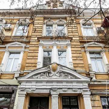 Базарна вул., 45