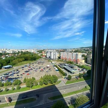 Вячеслава Чорновола просп. (), 69