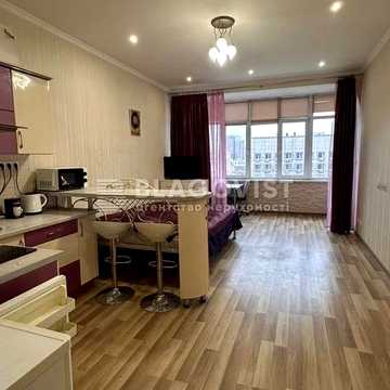 Жилянська вул., 118