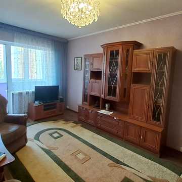 Машинобудівників вул., 15
