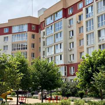 Євгена Чикаленка вул., 1в