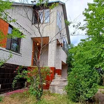 Центральна вул., 7
