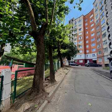 Андрія Мельника вул., 8