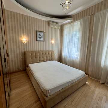 Велика Васильківська вул. (Червоноармійська), 48