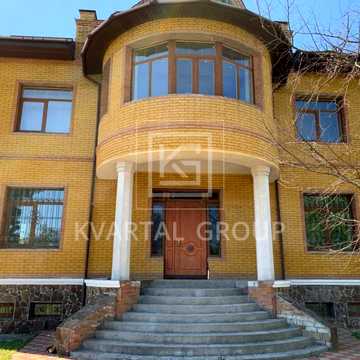 Зоряна, 8
