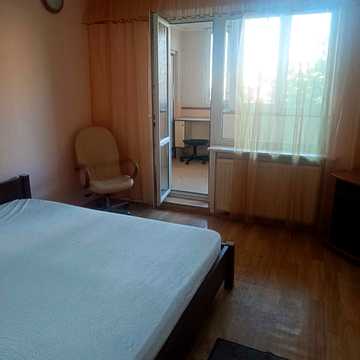 Архітектора Вербицького вул., 4