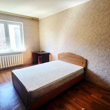 Урлівська вул., 38