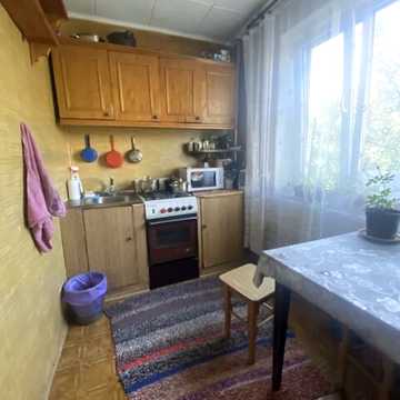 Симоненка вул., 1