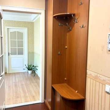 Академіка Булаховського вул., 28-Б