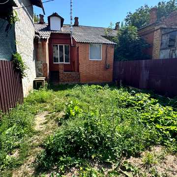 Івана Крамського вул., 4