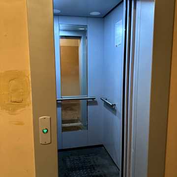 Академіка Доброхотова вул., 1-Б