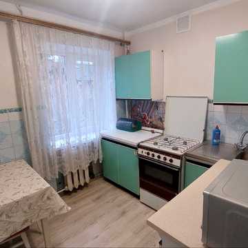 Сергія Литвиненка вул., 13
