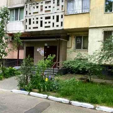 40-річчя Оборони Одеси вул., 2
