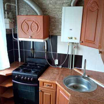Охтирська вул., 20