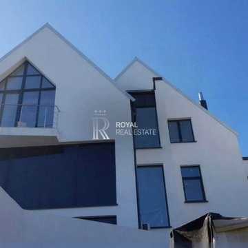 Миколи Соловцова вул., 10