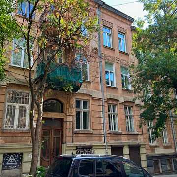 Михайла Коцюбинського вул., 10