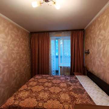 Святошинська вул., 6