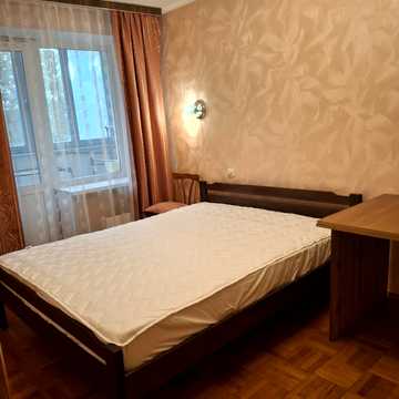 Святошинська вул., 6