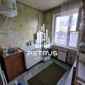 Володимира Івасюка просп. (Героїв Сталінграду), 44