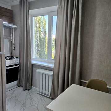 Кавказька вул., 13