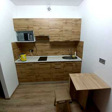 Кадетський Гай вул., 10