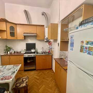 Марка Кропивницького пл., 1
