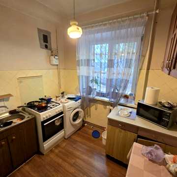 Новосельського вул., 88