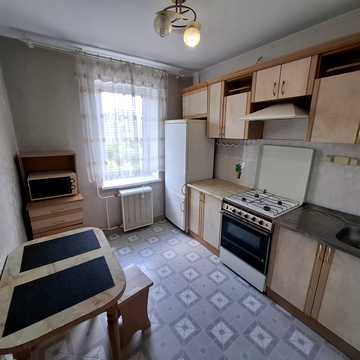 Івана Миколайчука вул., 20