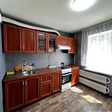 Івана Мазепи вул. (Січневого Повстання), 4/6