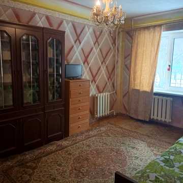 Ореста Левицького вул. (Академіка Курчатова), 15