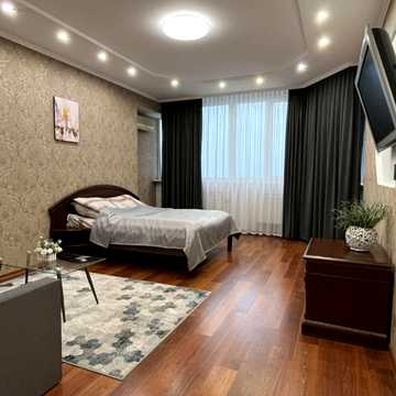 Академіка Корольова вул., 5/4