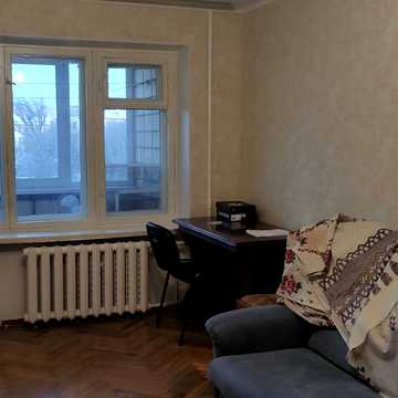 Ґарета Джонса вул. (Сімї Хохлових), 1