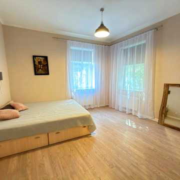 Кирилівська вул. (Фрунзе), 31-В