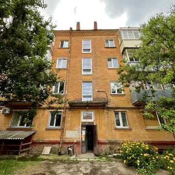 Тиха вул., 1