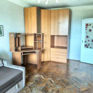 Романа Ратушного вул. (Волгоградська), 31