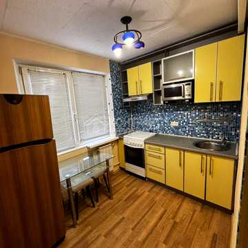Науки просп. (Леніна), 76